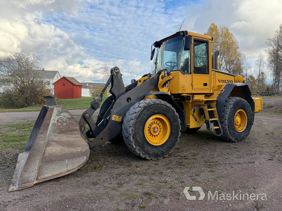 Hjullastare Volvo L90E med tillbehör - Cargadora de ruedas: foto 1 Hjullastare Volvo L90E med tillbehör - Cargadora de ruedas: foto 1
