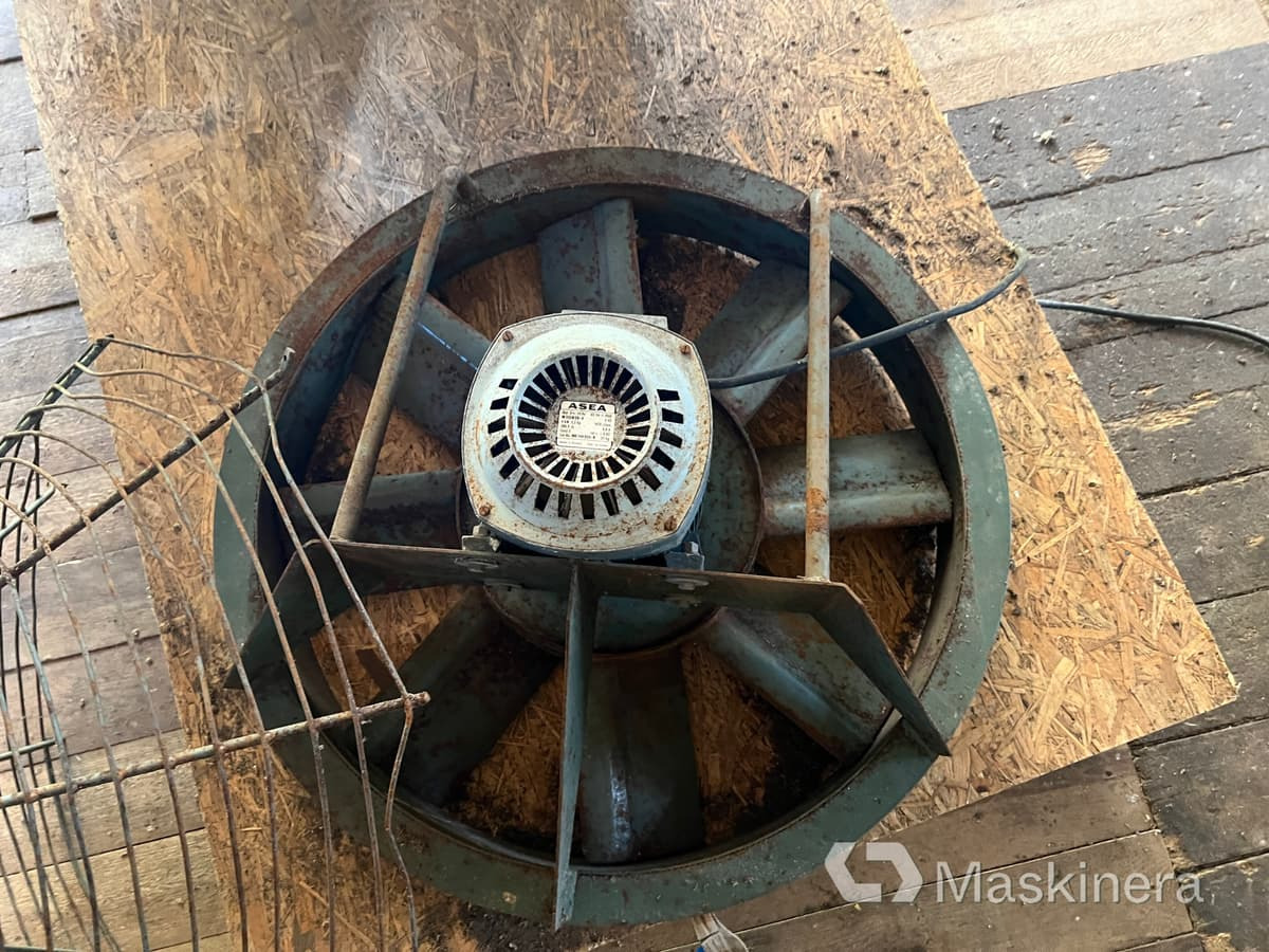 Höfläkt Sveaverken PF 80 - Maquinaria ganadera: foto 2 Höfläkt Sveaverken PF 80 - Maquinaria ganadera: foto 2