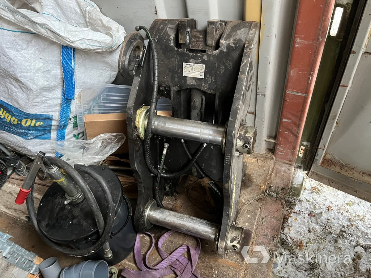 Redskapsfäste B20 Engcon RFS1 - Implemento para Maquinaria de construcción: foto 2 Redskapsfäste B20 Engcon RFS1 - Implemento para Maquinaria de construcción: foto 2