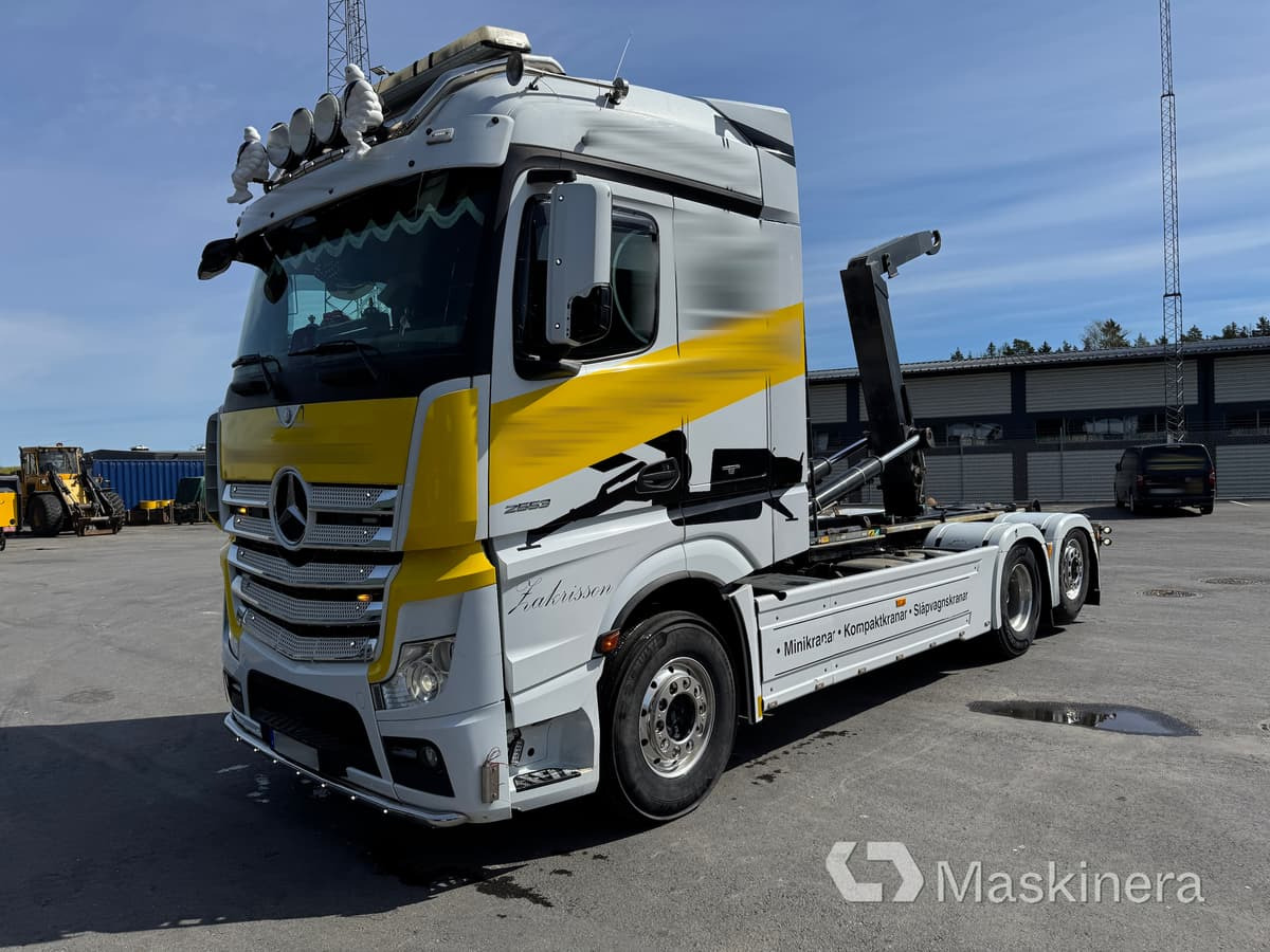 Lastväxlare Mercedes-Benz Actros - Camión multibasculante: foto 1 Lastväxlare Mercedes-Benz Actros - Camión multibasculante: foto 1