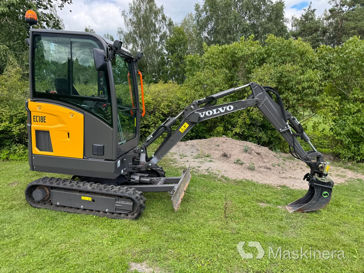 Minigrävare Volvo EC18R Minigrävare Volvo EC18E med trailer - Excavadora de cadenas: foto 5 Minigrävare Volvo EC18R Minigrävare Volvo EC18E med trailer - Excavadora de cadenas: foto 5