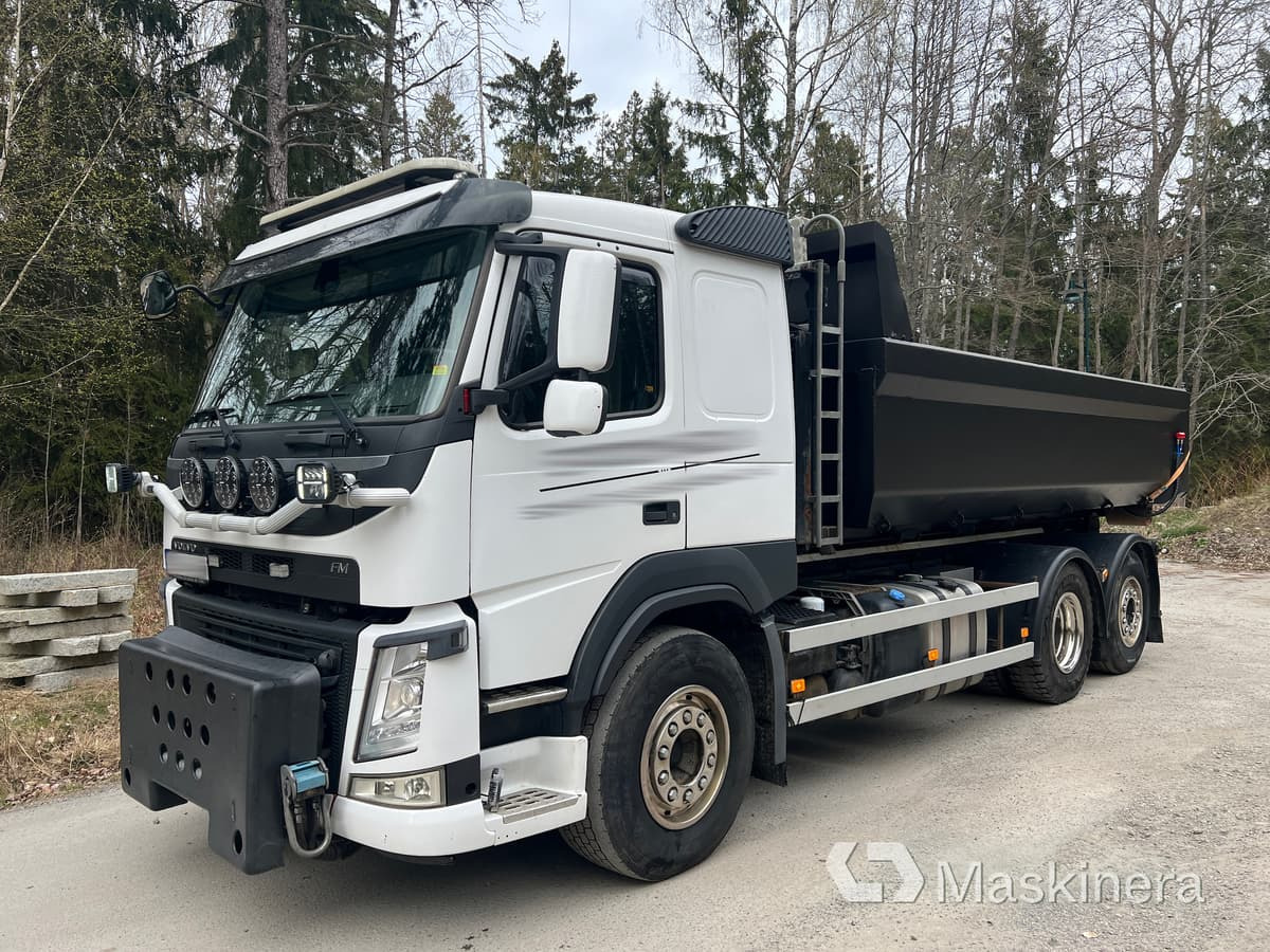 Lastväxlare Volvo FM Plog/Saltutrustad - Otros maquinaria: foto 1 Lastväxlare Volvo FM Plog/Saltutrustad - Otros maquinaria: foto 1