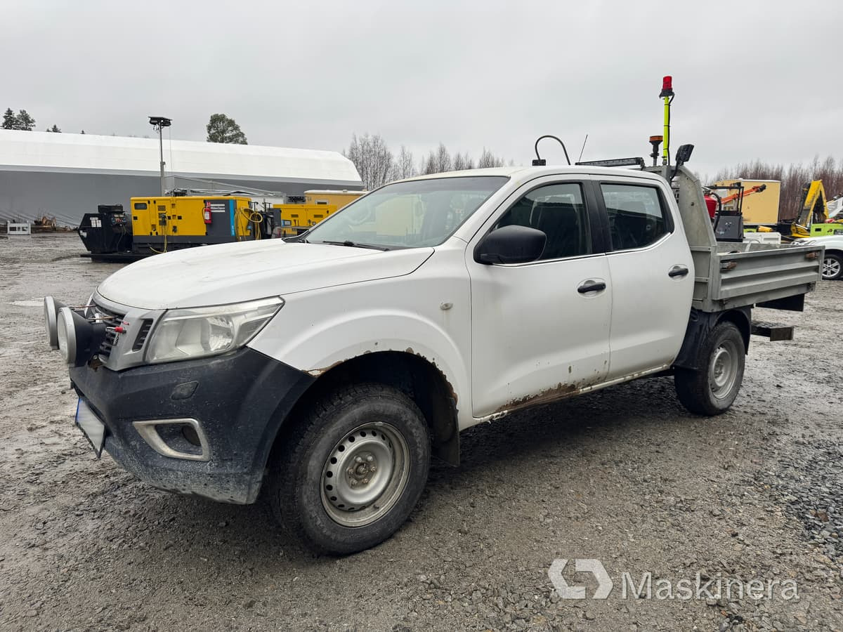 Pickup Nissan Navara -16 Dubbelhytt - Furgoneta pequeña: foto 1 Pickup Nissan Navara -16 Dubbelhytt - Furgoneta pequeña: foto 1
