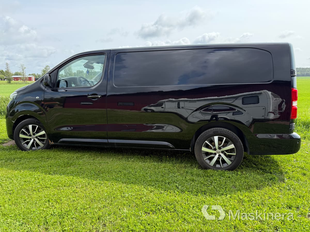 Skåpbil Toyota Proace 2,0 D - Furgón: foto 2 Skåpbil Toyota Proace 2,0 D - Furgón: foto 2