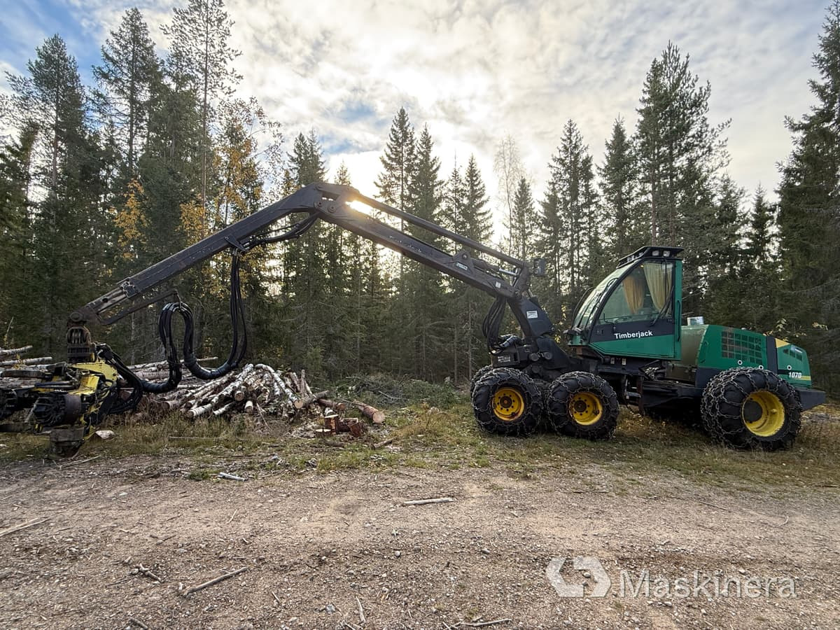 Skördare Timberjack 1070 - Procesadora forestal: foto 2 Skördare Timberjack 1070 - Procesadora forestal: foto 2
