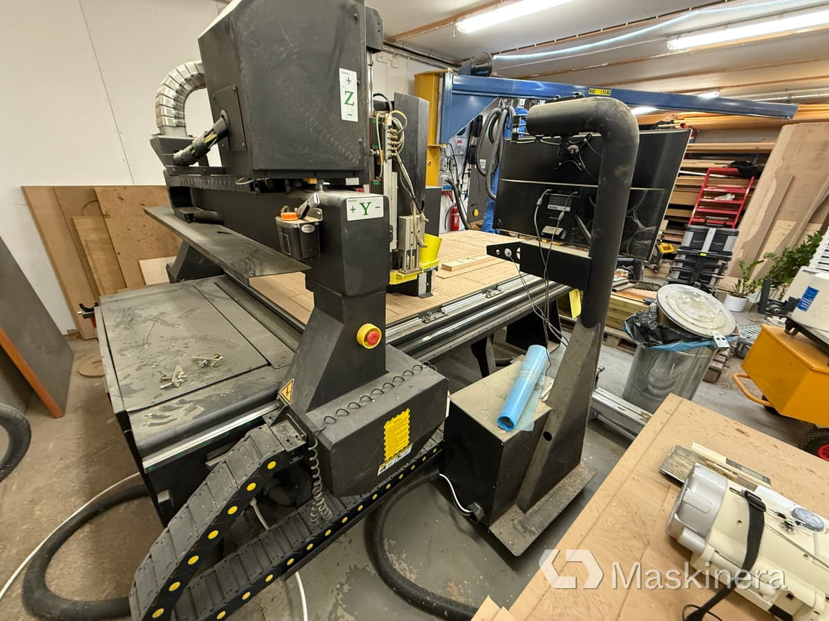 TigerTec CNC router TR408 AD - Máquina para madera: foto 3 TigerTec CNC router TR408 AD - Máquina para madera: foto 3