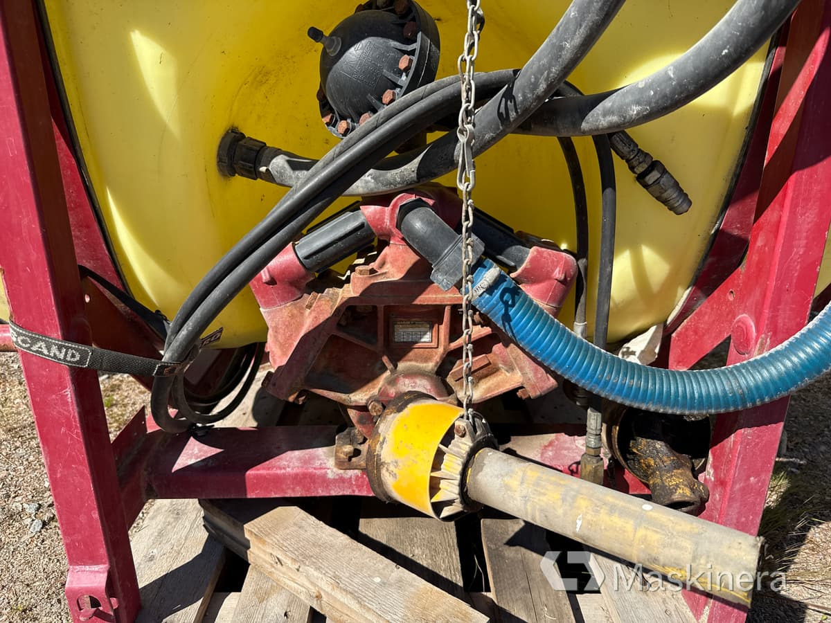 Pulverizador suspendido Växtskyddsspruta Hardi LXY1000: foto 22
