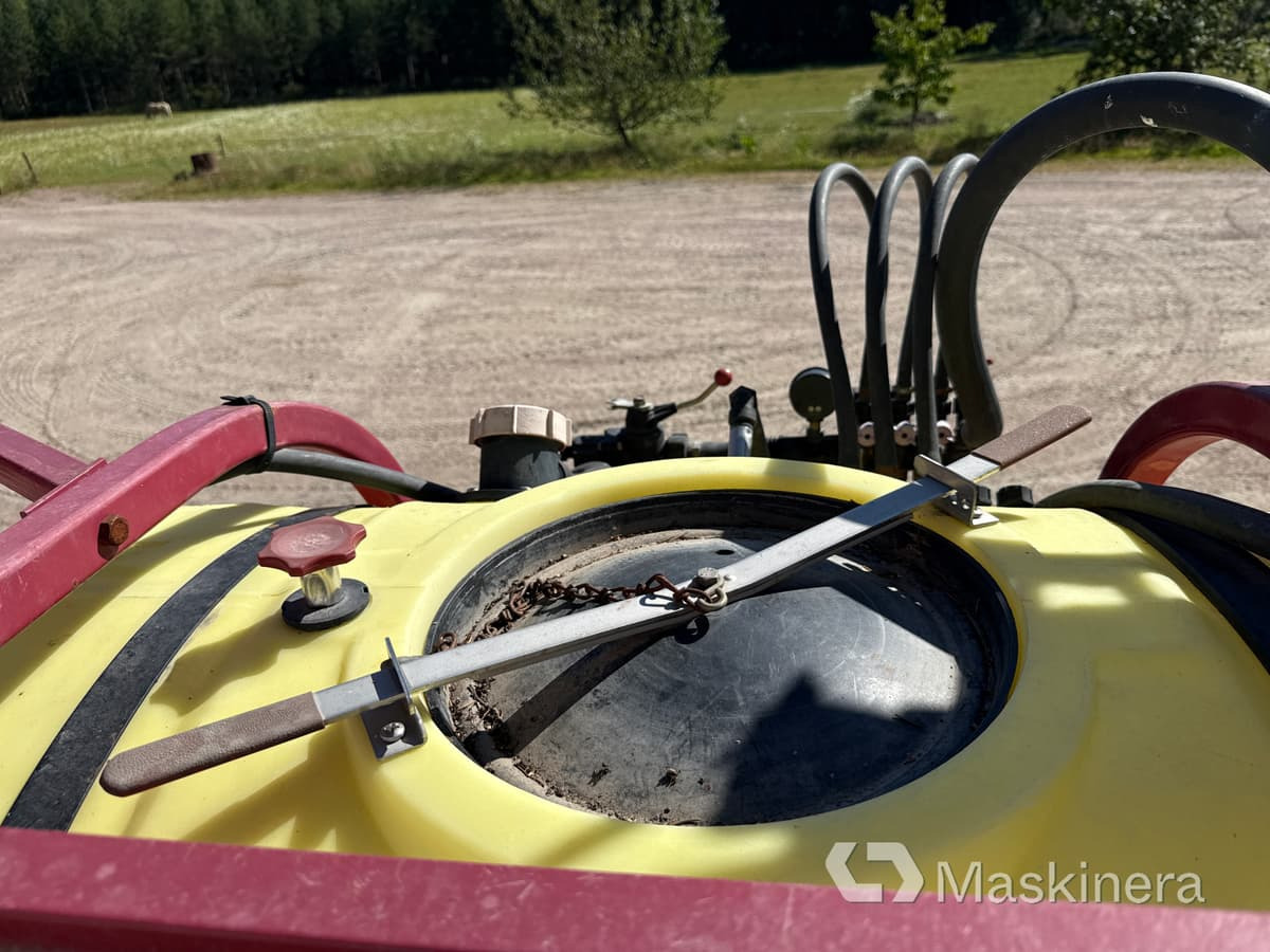 Pulverizador suspendido Växtskyddsspruta Hardi LXY1000: foto 15