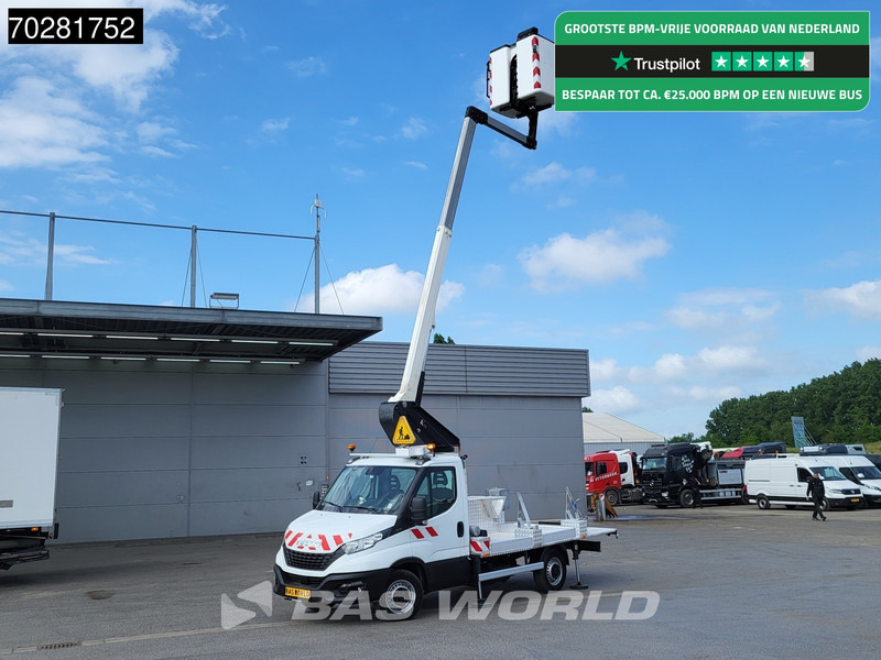 Iveco Daily 35S14 Hoogwerker 11meter Werkhoogte Klubb Navi Airco Cruise Cmaera Parkeersensoren Nacelle Arbeitsbühne 2Personen Airco Cruise c - Furgoneta: foto 1 Iveco Daily 35S14 Hoogwerker 11meter Werkhoogte Klubb Navi Airco Cruise Cmaera Parkeersensoren Nacelle Arbeitsbühne 2Personen Airco Cruise c - Furgoneta: foto 1
