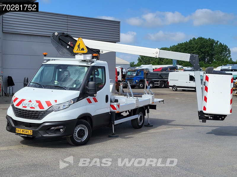 Iveco Daily 35S14 Hoogwerker 11meter Werkhoogte Klubb Navi Airco Cruise Cmaera Parkeersensoren Nacelle Arbeitsbühne 2Personen Airco Cruise c - Furgoneta: foto 5 Iveco Daily 35S14 Hoogwerker 11meter Werkhoogte Klubb Navi Airco Cruise Cmaera Parkeersensoren Nacelle Arbeitsbühne 2Personen Airco Cruise c - Furgoneta: foto 5