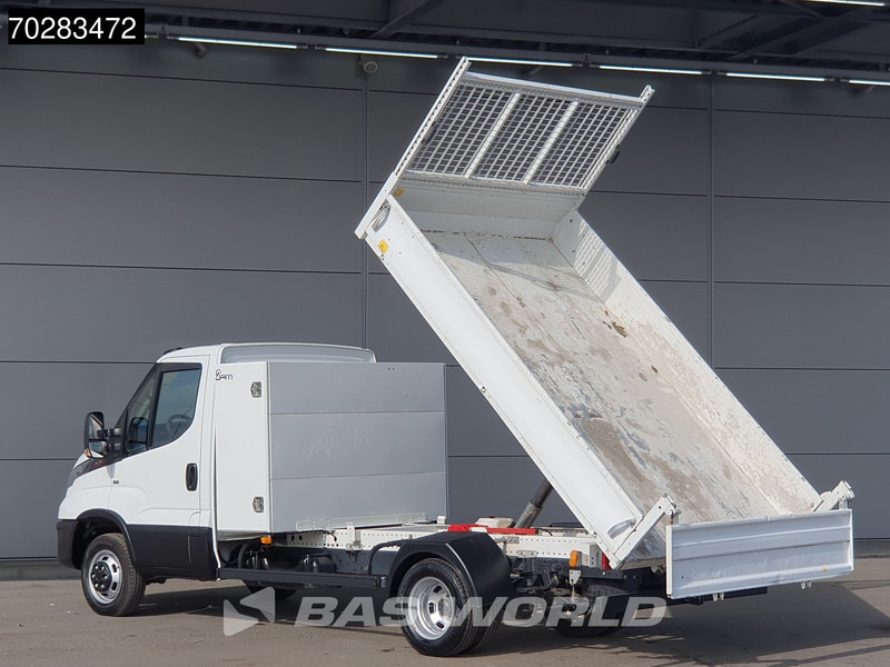 Iveco Daily 35C16 3.0L Kipper met Kist Dubbellucht 3,5t Trekhaak Airco Cruise Euro6 Tipper Benne Kieper 2m3 Airco Trekhaak Cruise control - Furgoneta basculante: foto 2 Iveco Daily 35C16 3.0L Kipper met Kist Dubbellucht 3,5t Trekhaak Airco Cruise Euro6 Tipper Benne Kieper 2m3 Airco Trekhaak Cruise control - Furgoneta basculante: foto 2