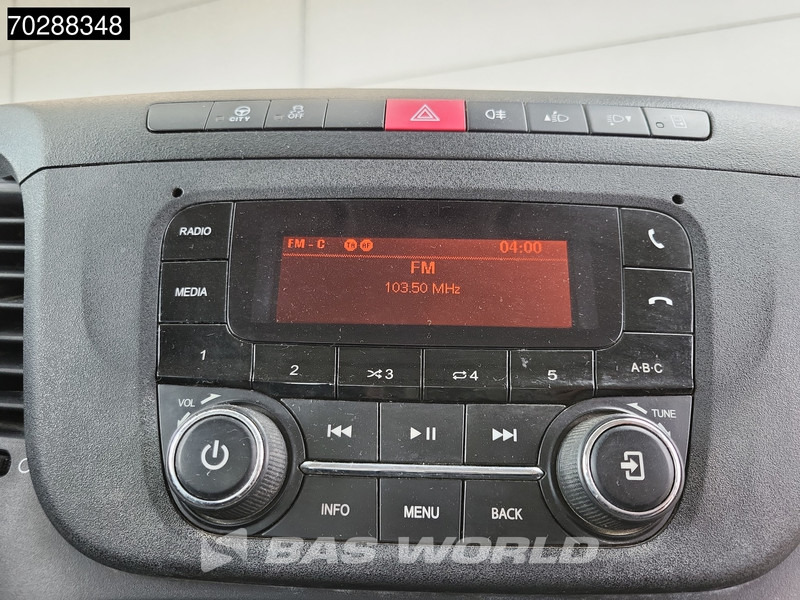 Leasing para Iveco Daily 35C16 3.0L Open Laadbak met Kist Dubbel Cabine Dubbellucht 3,5t Trekhaak Airco Cruise Euro6 Pritsche Pickup Open Box Airco Trekh Iveco Daily 35C16 3.0L Open Laadbak met Kist Dubbel Cabine Dubbellucht 3,5t Trekhaak Airco Cruise Euro6 Pritsche Pickup Open Box Airco Trekh: foto 16 Leasing para Iveco Daily 35C16 3.0L Open Laadbak met Kist Dubbel Cabine Dubbellucht 3,5t Trekhaak Airco Cruise Euro6 Pritsche Pickup Open Box Airco Trekh Iveco Daily 35C16 3.0L Open Laadbak met Kist Dubbel Cabine Dubbellucht 3,5t Trekhaak Airco Cruise Euro6 Pritsche Pickup Open Box Airco Trekh: foto 16