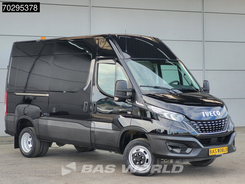 Iveco Daily 35C18 3.0L Automaat L2H2 Dubbellucht 3,5t Trekhaak Navi Airco Cruise Camera Euro6 L2 Airco Trekhaak Cruise control - Furgón: foto 3 Iveco Daily 35C18 3.0L Automaat L2H2 Dubbellucht 3,5t Trekhaak Navi Airco Cruise Camera Euro6 L2 Airco Trekhaak Cruise control - Furgón: foto 3