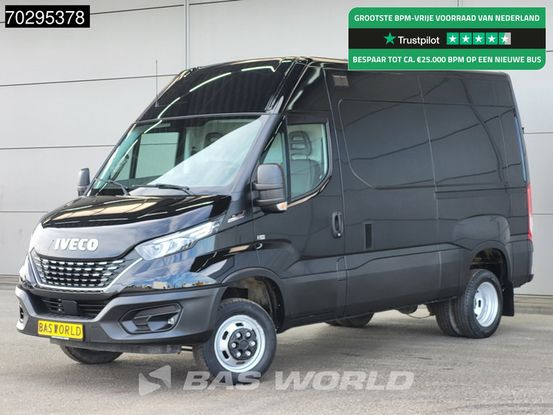 Iveco Daily 35C18 3.0L Automaat L2H2 Dubbellucht 3,5t Trekhaak Navi Airco Cruise Camera Euro6 L2 Airco Trekhaak Cruise control - Furgón: foto 1 Iveco Daily 35C18 3.0L Automaat L2H2 Dubbellucht 3,5t Trekhaak Navi Airco Cruise Camera Euro6 L2 Airco Trekhaak Cruise control - Furgón: foto 1