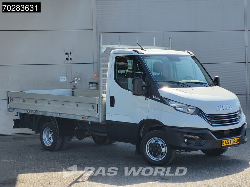 Iveco Daily 35C18 3.0L Open Laadbak Dubbellucht 3,5t Trekhaak Airco Cruise Camera Parkeersensoren Euro6 Meubelbak Koffer Airco Trekhaak Crui - Furgoneta caja abierta: foto 3 Iveco Daily 35C18 3.0L Open Laadbak Dubbellucht 3,5t Trekhaak Airco Cruise Camera Parkeersensoren Euro6 Meubelbak Koffer Airco Trekhaak Crui - Furgoneta caja abierta: foto 3