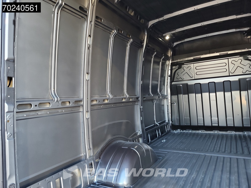 Furgón nuevo Iveco Daily 35C18 3.0L180PK Automaat Dubbellucht L2H2 ACC Navi Camera 12m3 Airco: foto 18