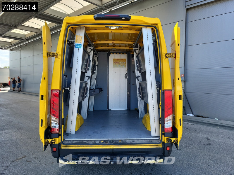 Iveco Daily 35S14 Automaat L2H2 ACC LED 3,5t Trekgewicht Airco Cruise Camera Werkplaatsinrichting Euro6 L2 11m3 Airco - Furgón: foto 3 Iveco Daily 35S14 Automaat L2H2 ACC LED 3,5t Trekgewicht Airco Cruise Camera Werkplaatsinrichting Euro6 L2 11m3 Airco - Furgón: foto 3