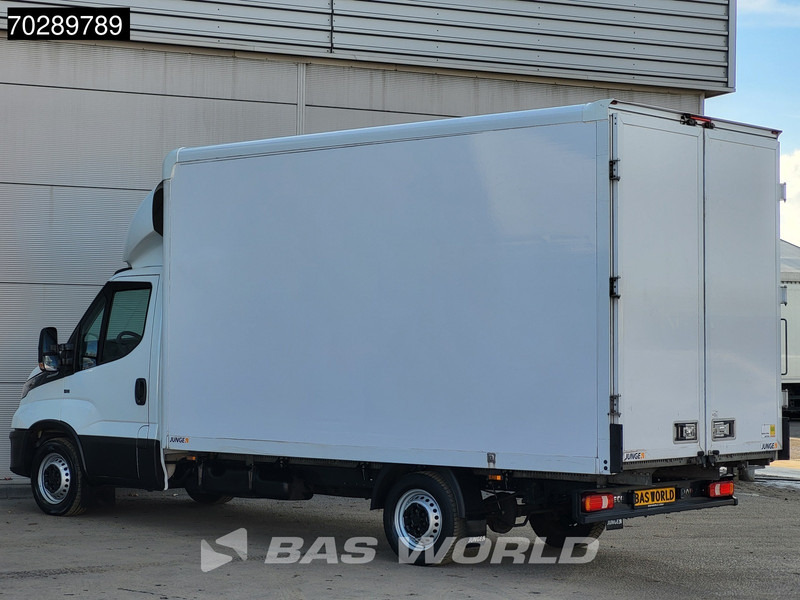 Iveco Daily 35S16 Automaat Bakwagen Achterdeuren 160PK Airco Camera Euro6 Meubelbak Koffer 21m3 Airco - Furgoneta caja cerrada: foto 2 Iveco Daily 35S16 Automaat Bakwagen Achterdeuren 160PK Airco Camera Euro6 Meubelbak Koffer 21m3 Airco - Furgoneta caja cerrada: foto 2