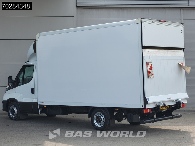 Iveco Daily 35S16 Automaat Laadklep Bakwagen 160PK Airco Camera Euro6 Meubelbak Koffer 21m3 Airco - Furgoneta caja cerrada: foto 2 Iveco Daily 35S16 Automaat Laadklep Bakwagen 160PK Airco Camera Euro6 Meubelbak Koffer 21m3 Airco - Furgoneta caja cerrada: foto 2