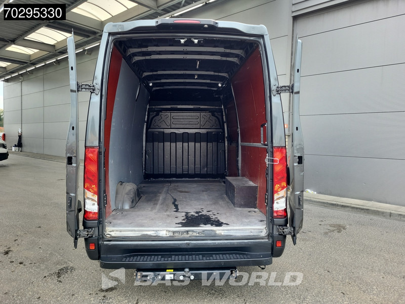 Iveco Daily 35S18 3.0L 180PK Automaat L2H2 LED ACC Navi 3.5t trekhaak Airco L2 12m3 Airco Trekhaak - Furgón: foto 3 Iveco Daily 35S18 3.0L 180PK Automaat L2H2 LED ACC Navi 3.5t trekhaak Airco L2 12m3 Airco Trekhaak - Furgón: foto 3