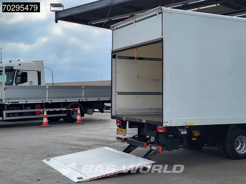 Iveco Daily 70C18 3.0L Automaat Laadklep 7tons 6meter Bakwagen Luchtvering Airco Cruise Meubelbak Koffer 36m3 Airco Cruise control - Furgoneta caja cerrada: foto 3 Iveco Daily 70C18 3.0L Automaat Laadklep 7tons 6meter Bakwagen Luchtvering Airco Cruise Meubelbak Koffer 36m3 Airco Cruise control - Furgoneta caja cerrada: foto 3