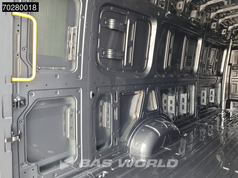 MAN TGE 3.180 4x4 Automaat L5H3 LED ACC Navi Airco Camera Parkeersensoren Euro6 L5 Allrad 4WD 17m3 Airco - Furgón: foto 5 MAN TGE 3.180 4x4 Automaat L5H3 LED ACC Navi Airco Camera Parkeersensoren Euro6 L5 Allrad 4WD 17m3 Airco - Furgón: foto 5