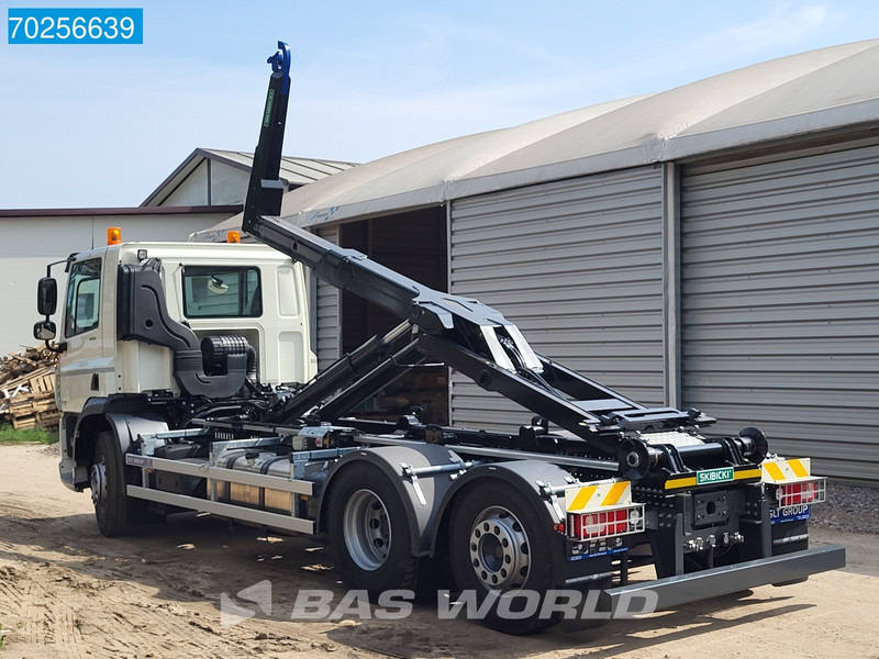 DAF CF 450 6X2 NEW 20T HOOK Lift+Lenkachse Euro 6 - Camión multibasculante: foto 2 DAF CF 450 6X2 NEW 20T HOOK Lift+Lenkachse Euro 6 - Camión multibasculante: foto 2