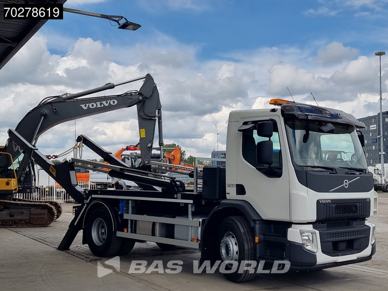 Volvo FE 320 4X2 NOVO! Camiao com sistema Multibenne HYVA NG 2012TAXL + Euro 6 - Camión portacontenedor de cadenas: foto 3 Volvo FE 320 4X2 NOVO! Camiao com sistema Multibenne HYVA NG 2012TAXL + Euro 6 - Camión portacontenedor de cadenas: foto 3