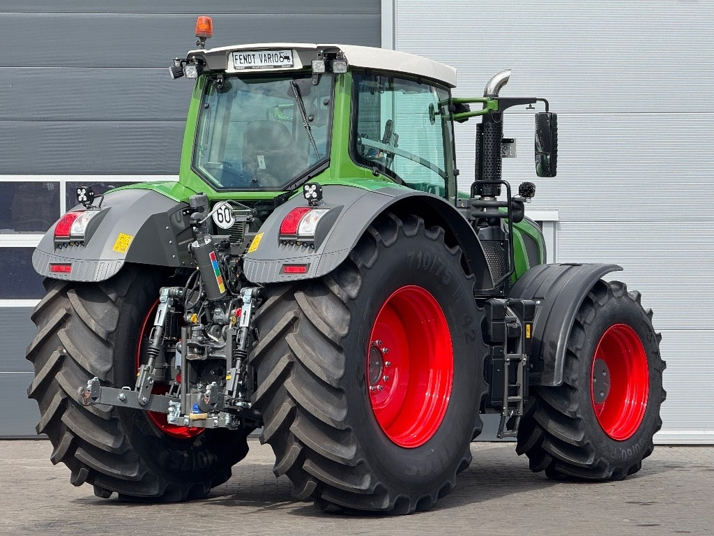 Tractor Fendt 930 Vario S4 Profi Plus: foto 8