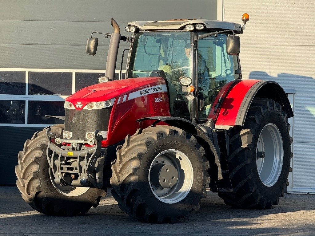Massey Ferguson 8660 - Tractor: foto 1 Massey Ferguson 8660 - Tractor: foto 1