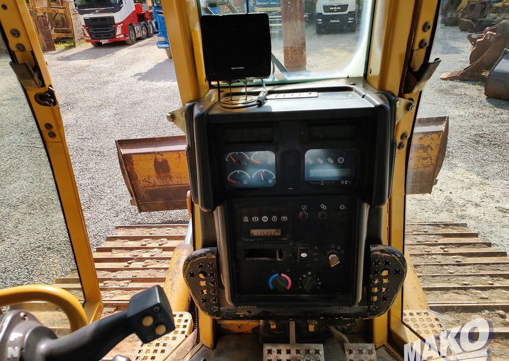 Bulldozer Caterpillar D6N LGP: foto 10