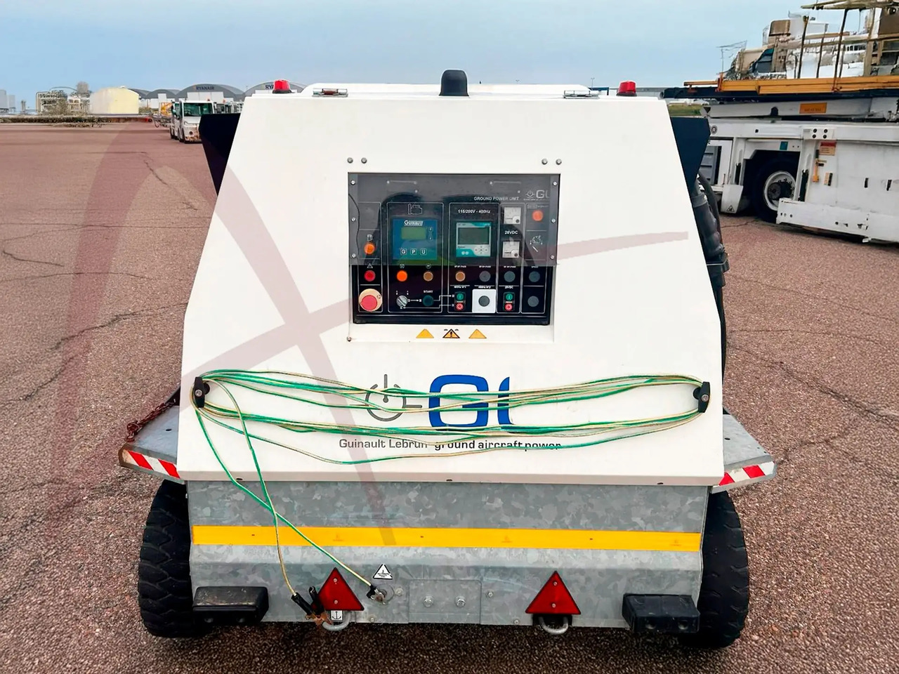 GUINAULT GA-100 V221100 28 - Unidad de potencia en tierra: foto 2 GUINAULT GA-100 V221100 28 - Unidad de potencia en tierra: foto 2