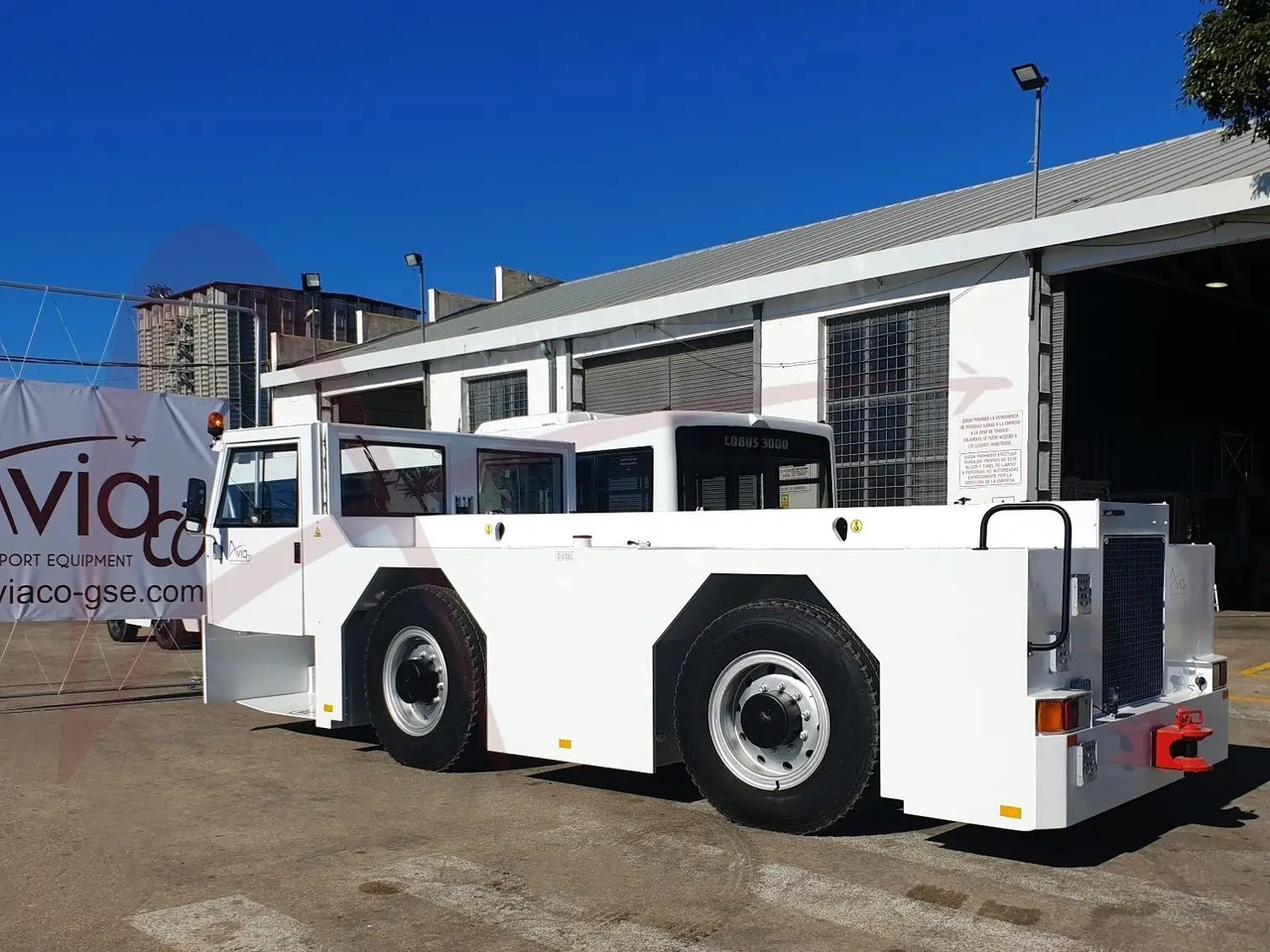 SCHOPF F180 - Remolcador de aviones: foto 2 SCHOPF F180 - Remolcador de aviones: foto 2