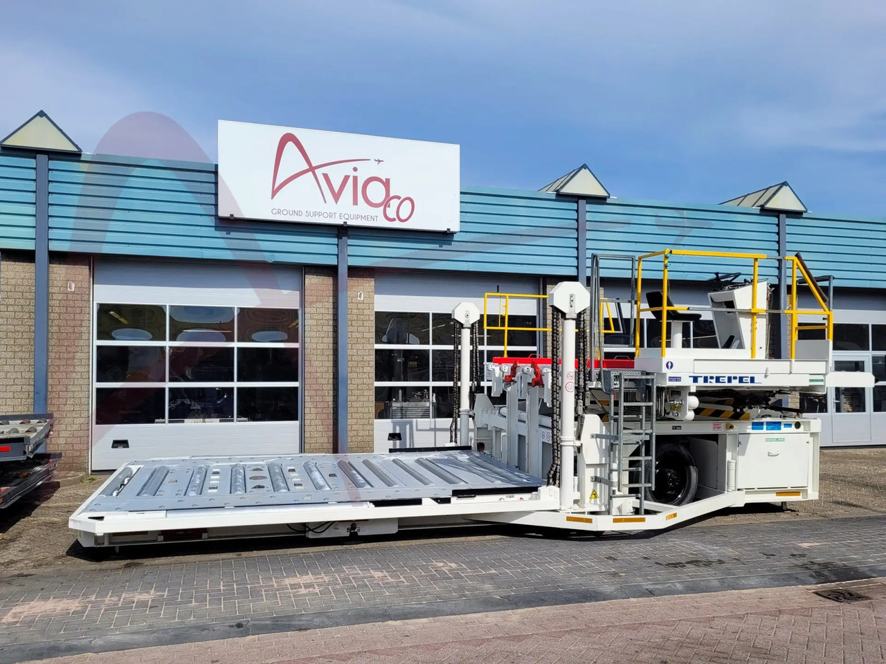 TREPEL CHAMP 70W - Cargadora de contenedores/ Palets: foto 2 TREPEL CHAMP 70W - Cargadora de contenedores/ Palets: foto 2