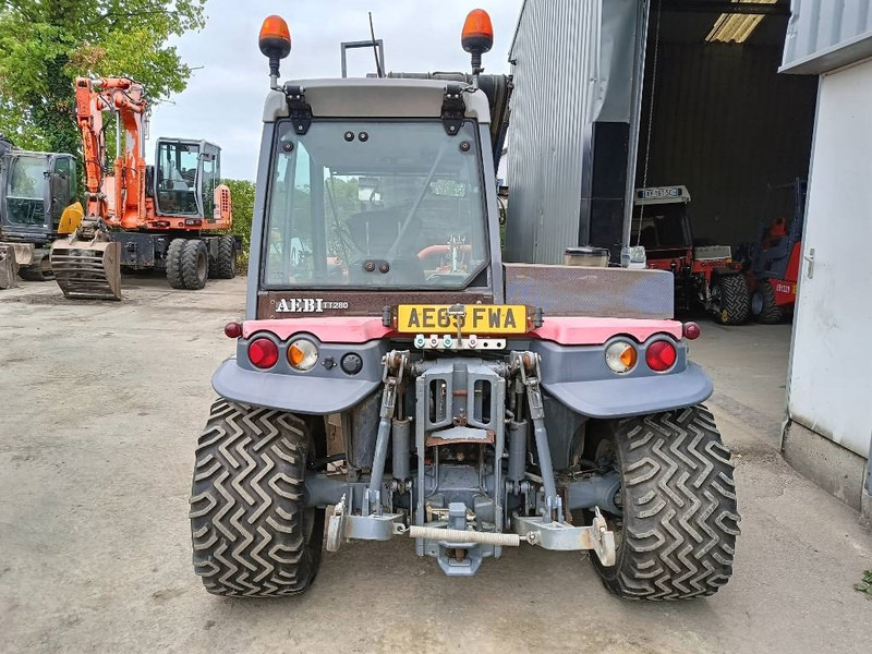 Aebi tt280 TT280 maaier mower airco werktuigdrager CE - Remolque agrícola: foto 5 Aebi tt280 TT280 maaier mower airco werktuigdrager CE - Remolque agrícola: foto 5
