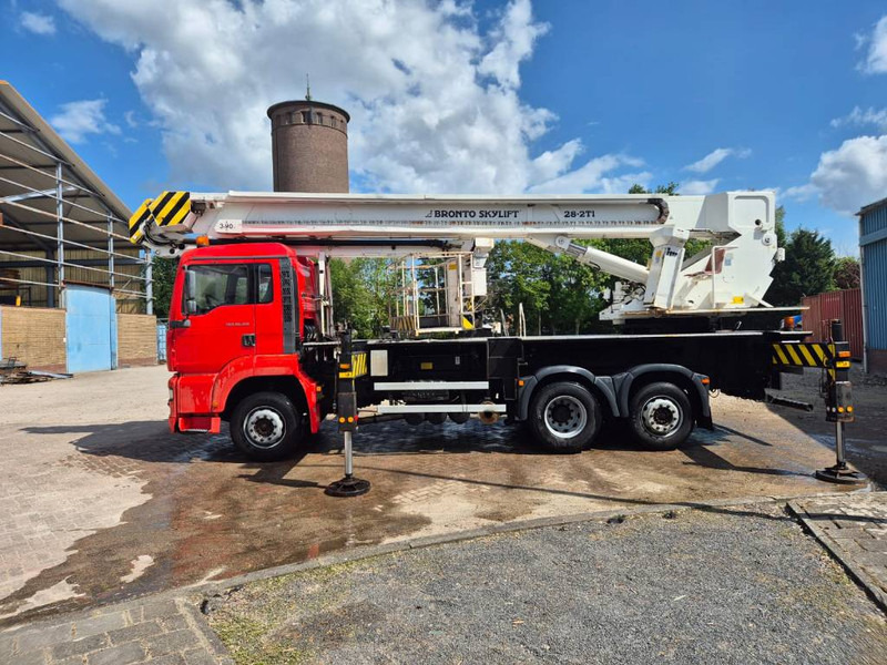 Bronto skylift 28-2T1 28 m hi lift hoogwerker MAN TGA 26. - Camión con plataforma elevadora: foto 4 Bronto skylift 28-2T1 28 m hi lift hoogwerker MAN TGA 26. - Camión con plataforma elevadora: foto 4