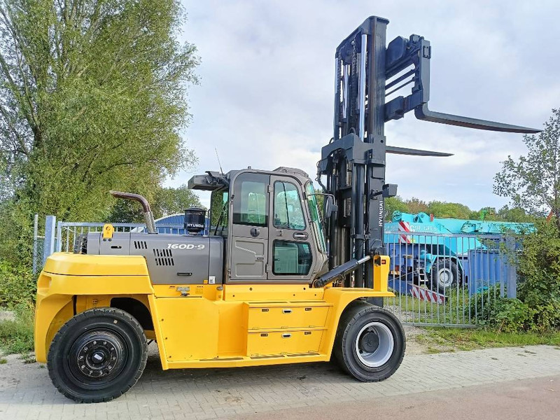 Hyundai 160 D-9 heftruck forklift stapler 16 ton CE - Carretilla elevadora diésel: foto 1 Hyundai 160 D-9 heftruck forklift stapler 16 ton CE - Carretilla elevadora diésel: foto 1