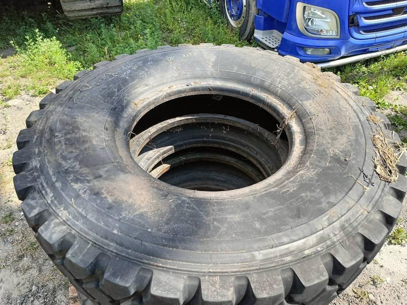 Michelin 12.00R20 , 14.00R20, 335/80R20 , 395/85R2 365/80R2 - Neumáticos y llantas para Maquinaria de construcción: foto 3 Michelin 12.00R20 , 14.00R20, 335/80R20 , 395/85R2 365/80R2 - Neumáticos y llantas para Maquinaria de construcción: foto 3