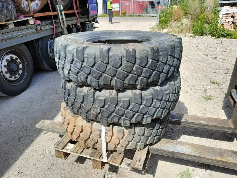 Michelin continental band 13R22.5 , 315/80R22.5 , 13R22,5 l - Neumáticos y llantas para Maquinaria de construcción: foto 2 Michelin continental band 13R22.5 , 315/80R22.5 , 13R22,5 l - Neumáticos y llantas para Maquinaria de construcción: foto 2