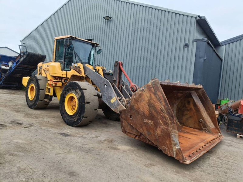 Volvo L 120 F Loader shovel wiellader - Cargadora de ruedas: foto 2 Volvo L 120 F Loader shovel wiellader - Cargadora de ruedas: foto 2