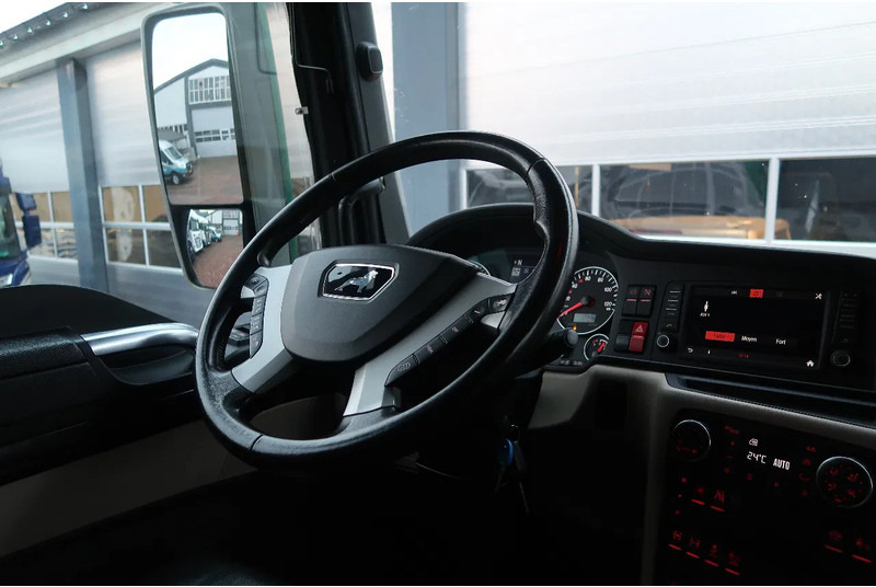 MAN TGX TGX 33.640 6X4 /RETARDER/ HYDRAULIK/ ALCOA'S/ LED/ ETC! - Cabeza tractora: foto 2 MAN TGX TGX 33.640 6X4 /RETARDER/ HYDRAULIK/ ALCOA'S/ LED/ ETC! - Cabeza tractora: foto 2
