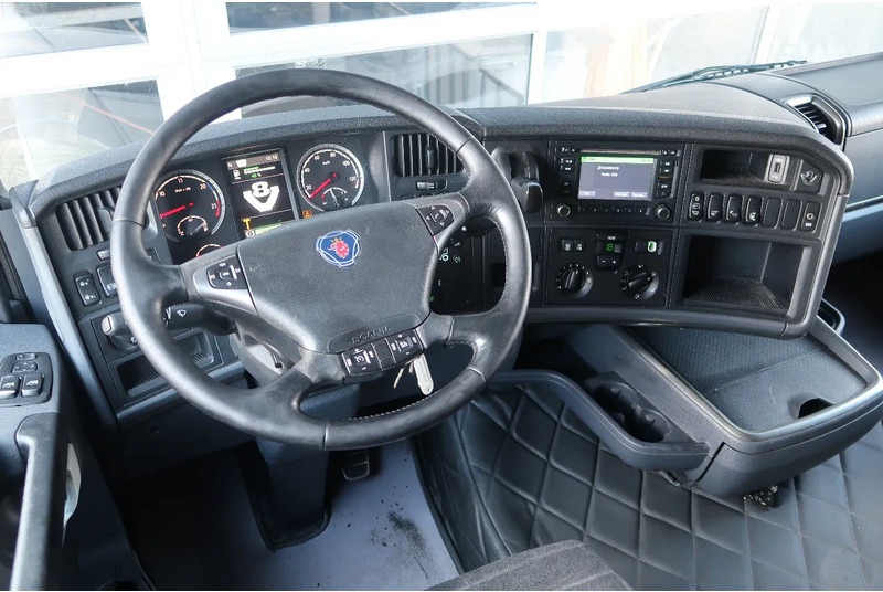 Scania R520 V8 RETARDER/ DIFF LOCK/ PARK AIRCO/ 2X TANK - Cabeza tractora: foto 2 Scania R520 V8 RETARDER/ DIFF LOCK/ PARK AIRCO/ 2X TANK - Cabeza tractora: foto 2