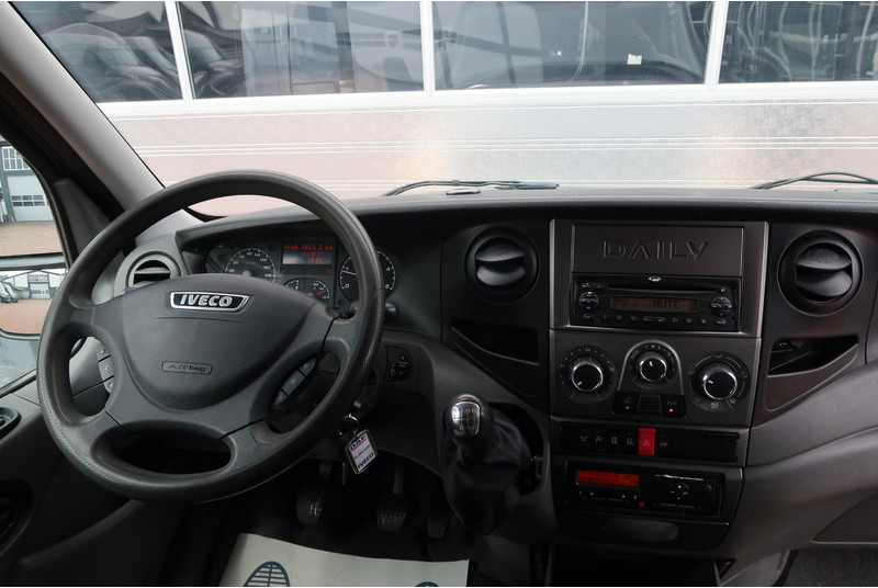 Iveco Daily 35S17V L2H3 1E EIG/ 3.5T/ AIRCO/ CRUISE/ TREKHAAK - Furgón: foto 5 Iveco Daily 35S17V L2H3 1E EIG/ 3.5T/ AIRCO/ CRUISE/ TREKHAAK - Furgón: foto 5