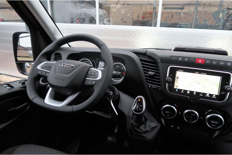 Iveco Daily 35S18HV 3.0 L2H2 BPM VRIJ/ AUT/ 2X SCHUIFDEUR/ CAMERA/ LED/ CRUISE/ CLIMA/ NAVI/ - Furgón: foto 5 Iveco Daily 35S18HV 3.0 L2H2 BPM VRIJ/ AUT/ 2X SCHUIFDEUR/ CAMERA/ LED/ CRUISE/ CLIMA/ NAVI/ - Furgón: foto 5