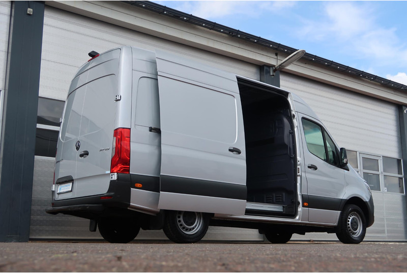 Mercedes-Benz Sprinter 317 1.9 CDI L2H2 AUT/ CAMERA/ LED/ CRUISE/ CLIMA/ MBUX - Furgón: foto 4 Mercedes-Benz Sprinter 317 1.9 CDI L2H2 AUT/ CAMERA/ LED/ CRUISE/ CLIMA/ MBUX - Furgón: foto 4