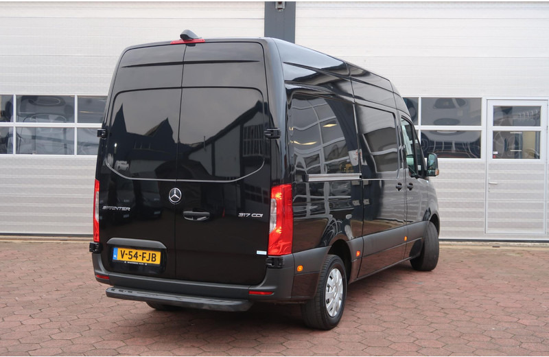 Mercedes-Benz Sprinter 317 CDI L2H2 AUT/ CAMERA/ MBUX/ CRUISE/ AIRCO - Furgón: foto 4 Mercedes-Benz Sprinter 317 CDI L2H2 AUT/ CAMERA/ MBUX/ CRUISE/ AIRCO - Furgón: foto 4