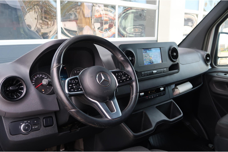 Mercedes-Benz Sprinter 319 3.0 CDI L2H2 V6 AUT/ 360/ LED/ MBUX/ ACC/ CLIMA/ STANDKACH - Furgón: foto 2 Mercedes-Benz Sprinter 319 3.0 CDI L2H2 V6 AUT/ 360/ LED/ MBUX/ ACC/ CLIMA/ STANDKACH - Furgón: foto 2