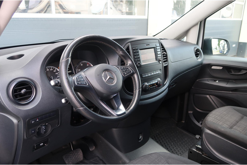 Mercedes-Benz Vito 119 CDI 4X4 AUT/ 4Matic/ CAMERA/ LED/ CLIMA/ CRUISE - Furgoneta pequeña: foto 2 Mercedes-Benz Vito 119 CDI 4X4 AUT/ 4Matic/ CAMERA/ LED/ CLIMA/ CRUISE - Furgoneta pequeña: foto 2