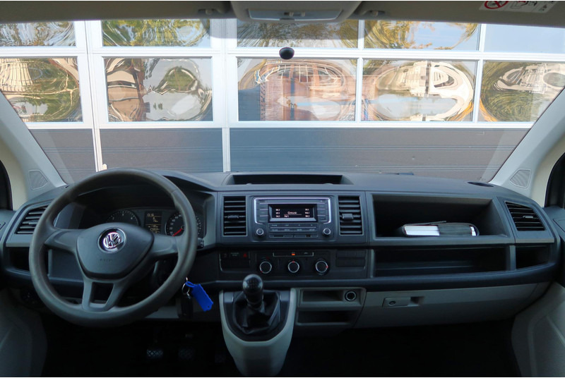 Volkswagen Transporter 2.0 TDI L2H1 DC AIRCO/ CRUISE/ TREKHAAK - Furgoneta pequeña, Furgoneta combi: foto 5 Volkswagen Transporter 2.0 TDI L2H1 DC AIRCO/ CRUISE/ TREKHAAK - Furgoneta pequeña, Furgoneta combi: foto 5