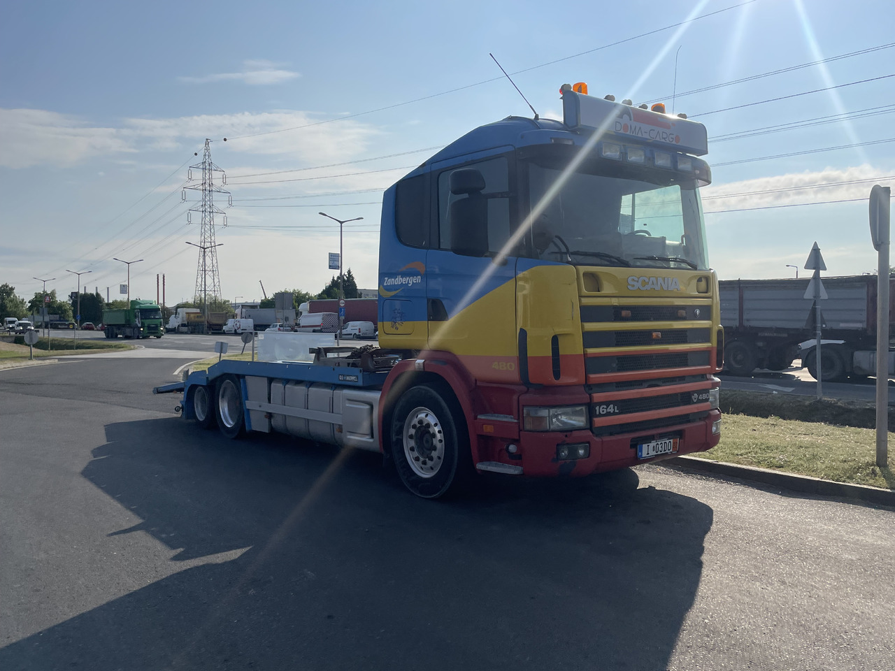 Camión portavehículos para transporte de equipos pesados SCANIA 164 480 V8 GS MEPPEL: foto 21